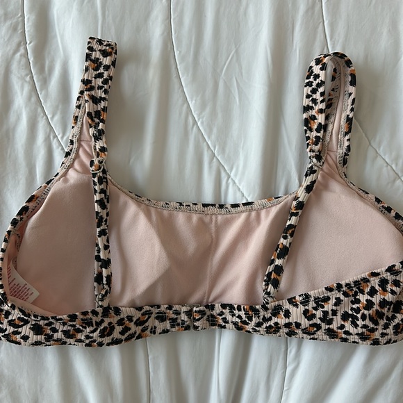 COPY - Cheetah print bikini top size large - Picture 2 of 3